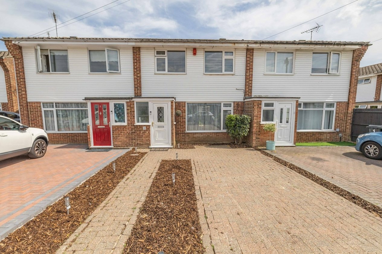Properties For Sale in Underwood Close Kennington