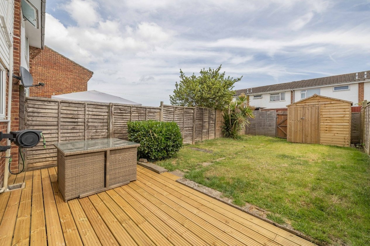 Properties For Sale in Underwood Close Kennington
