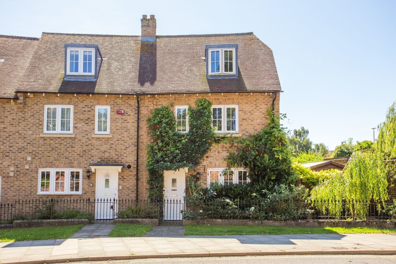 Properties Sold Subject To Contract in Upper Chantry Lane  Canterbury