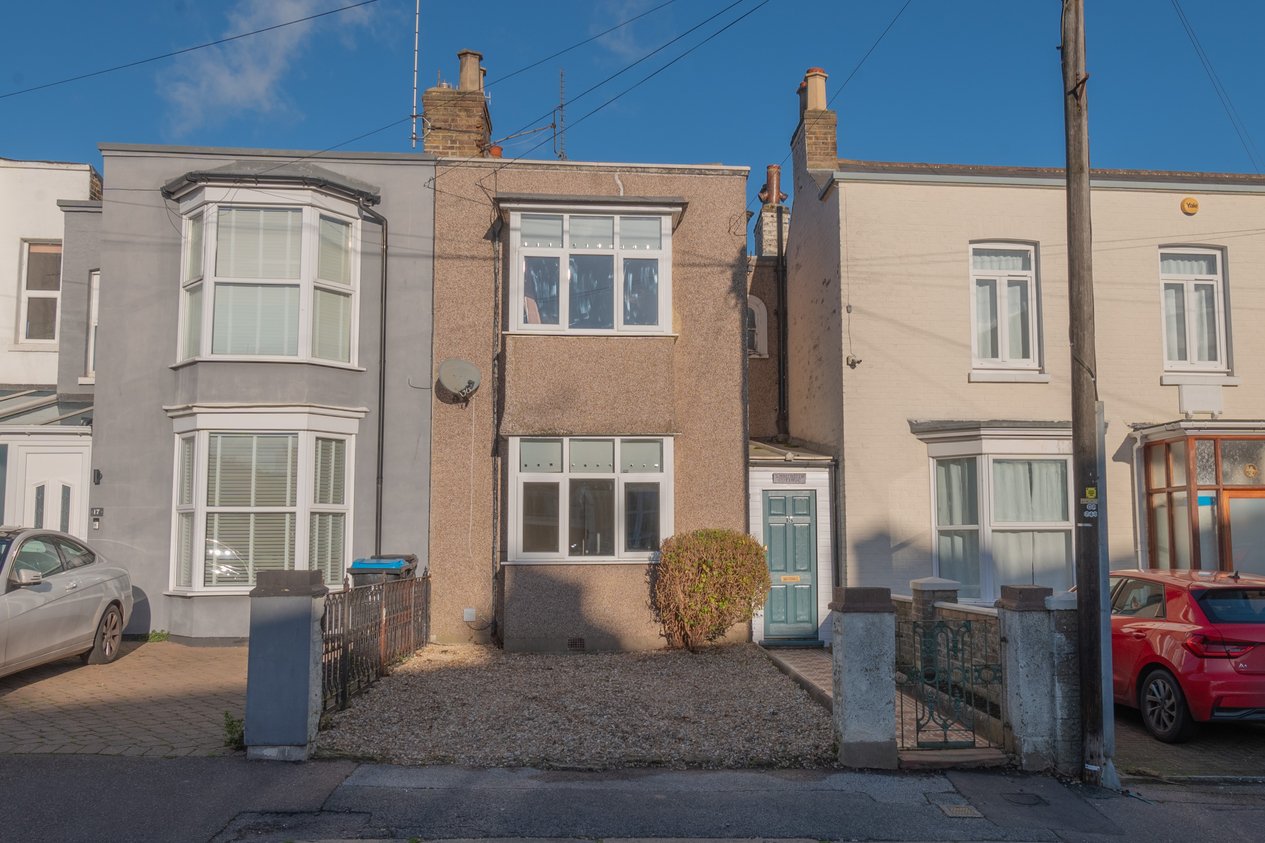 Properties Under Offer in Vale Road Ramsgate