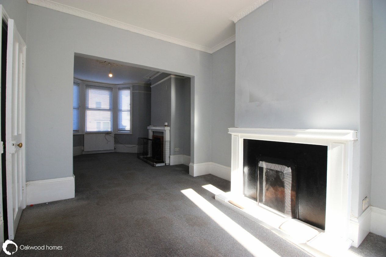 Properties Under Offer in Vale Road 