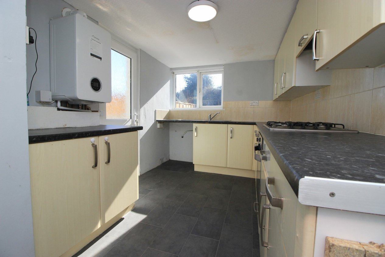 Properties Under Offer in Vale Road 