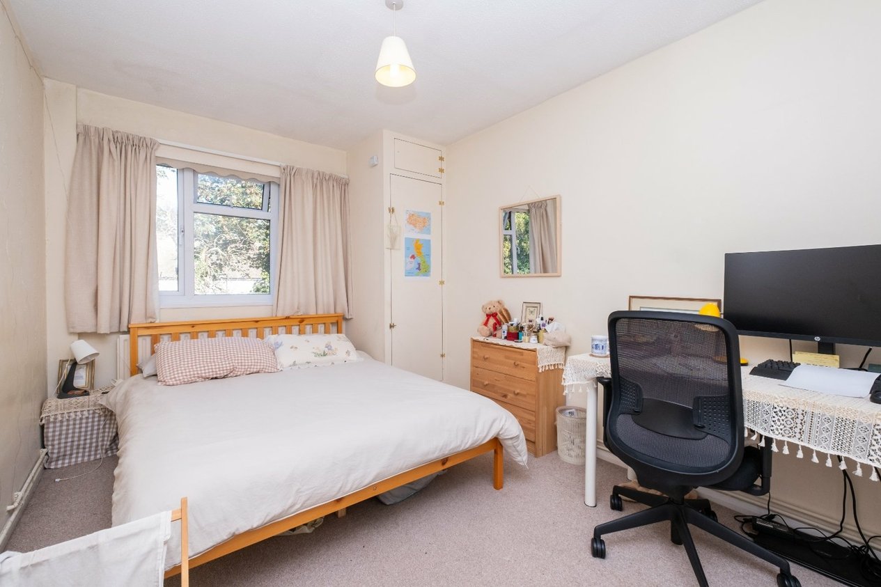 Properties For Sale in Valley Road Canterbury