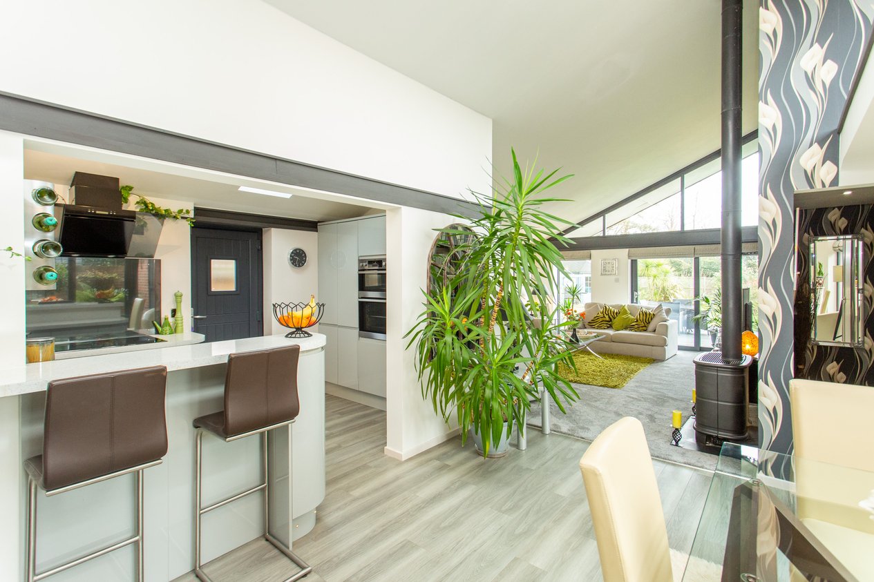 Properties Under Offer in Vicarage Lane Blean