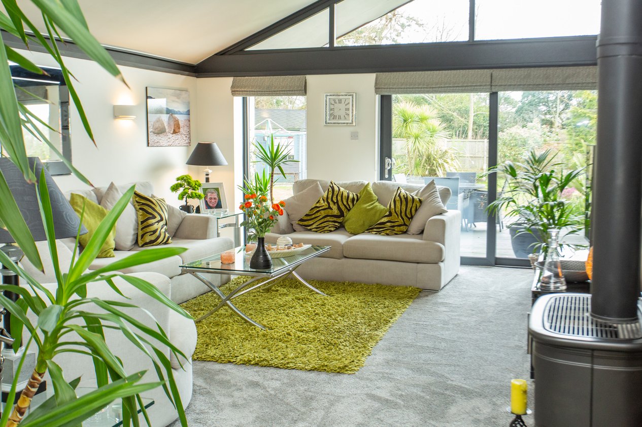 Properties Under Offer in Vicarage Lane Blean