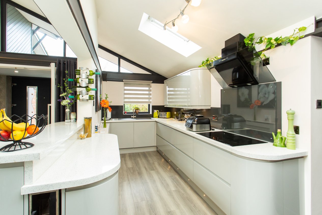 Properties Under Offer in Vicarage Lane Blean