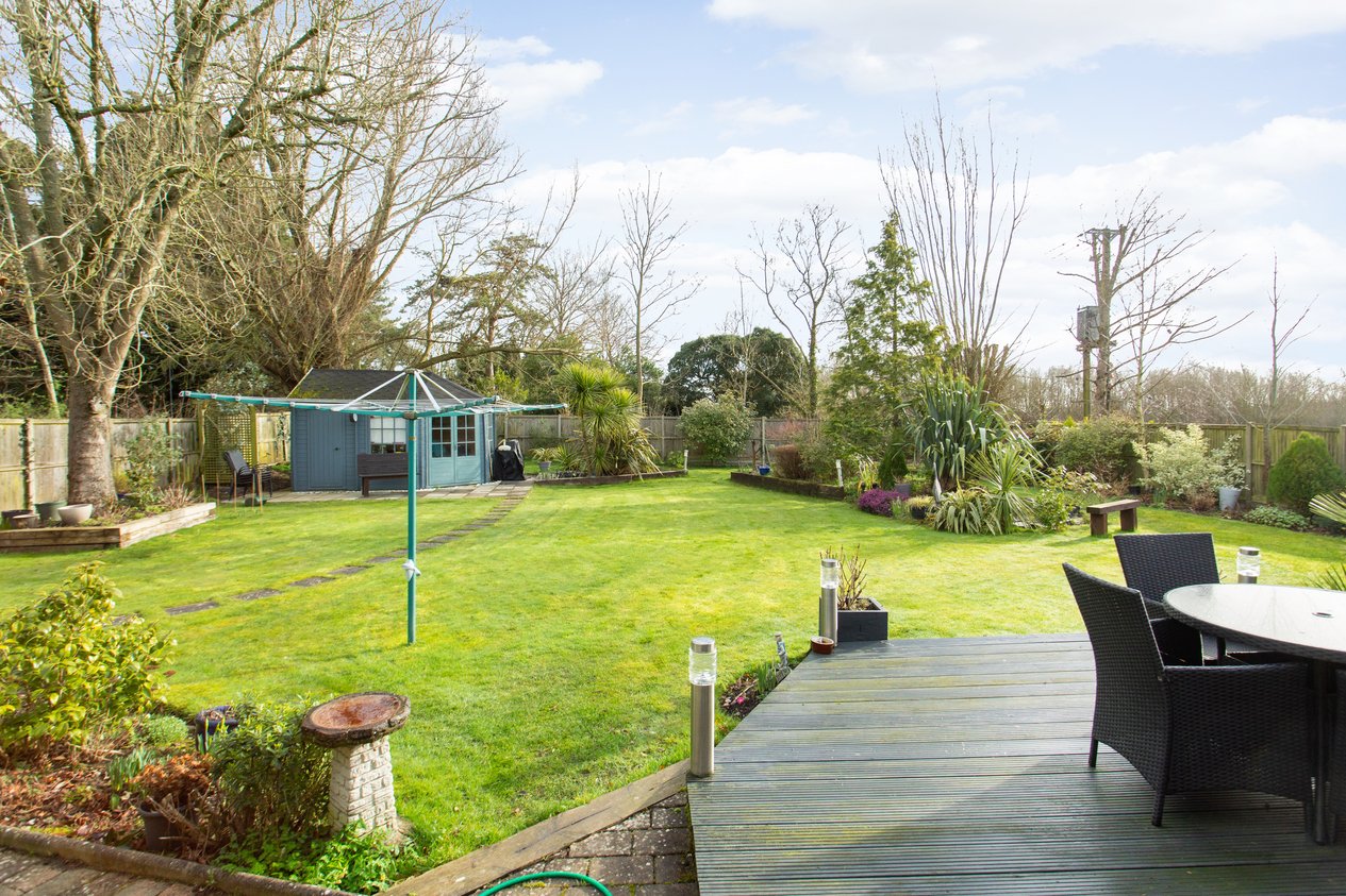 Properties Under Offer in Vicarage Lane Blean