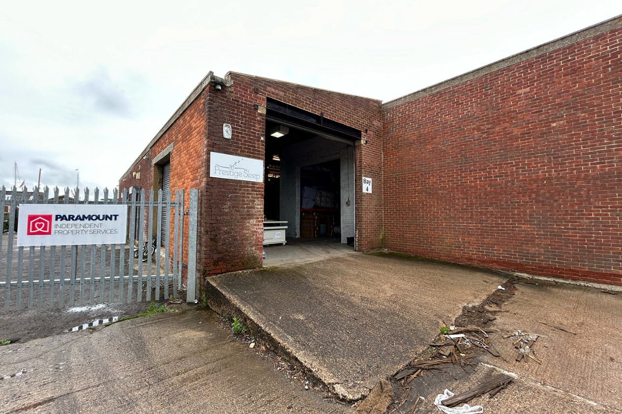 Properties Under Offer in Vicarage Lane Rochester
