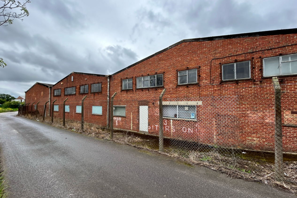 Properties Under Offer in Vicarage Lane Rochester