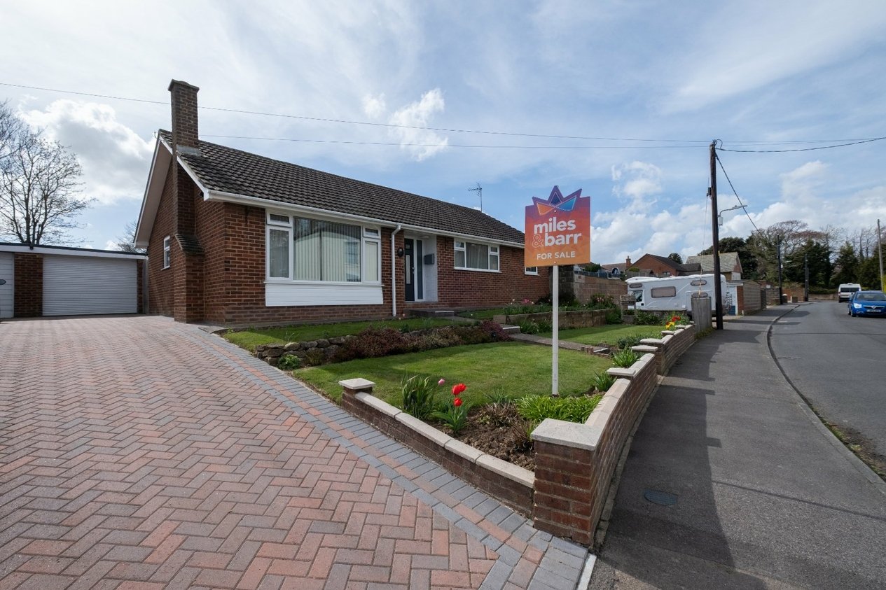 Properties Under Offer in Vicarage Lane Sholden