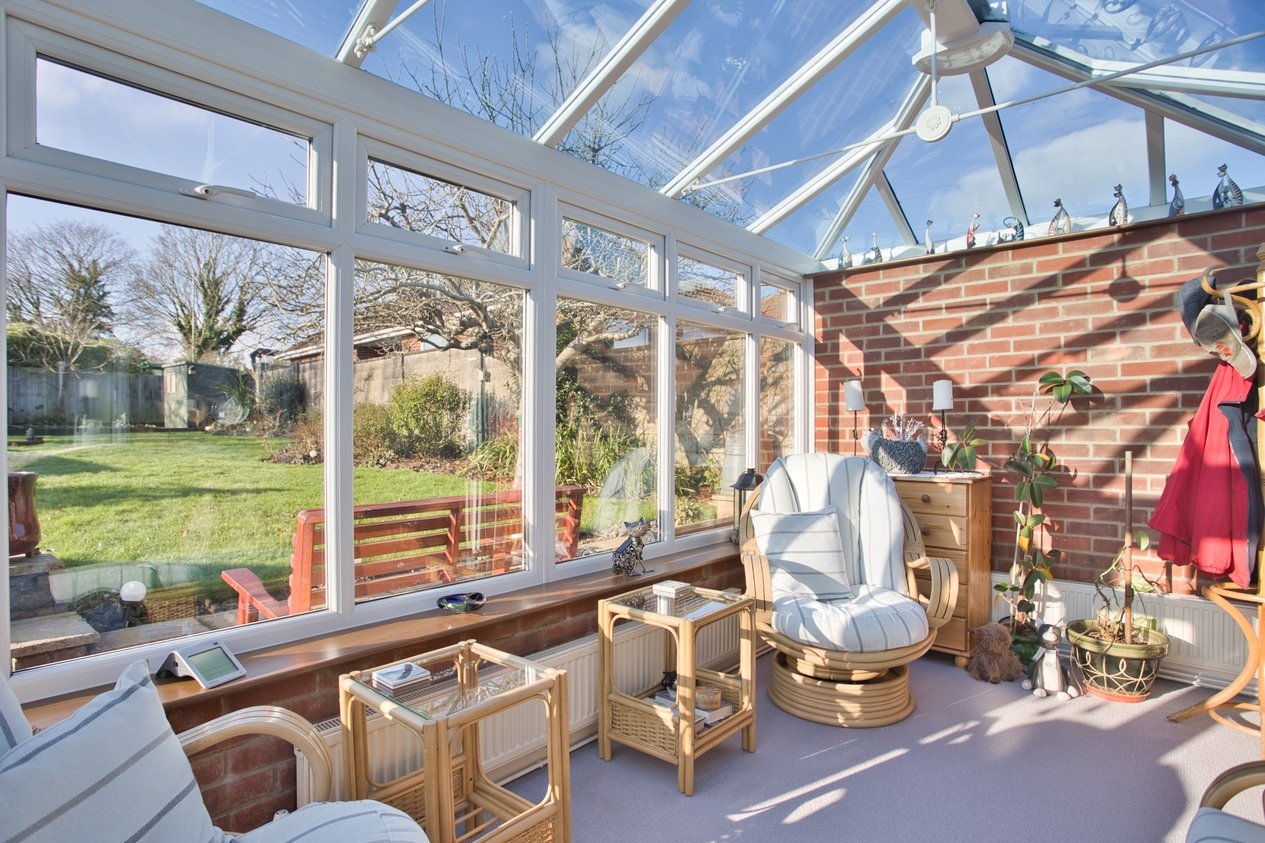 Properties Under Offer in Vicarage Lane Sholden