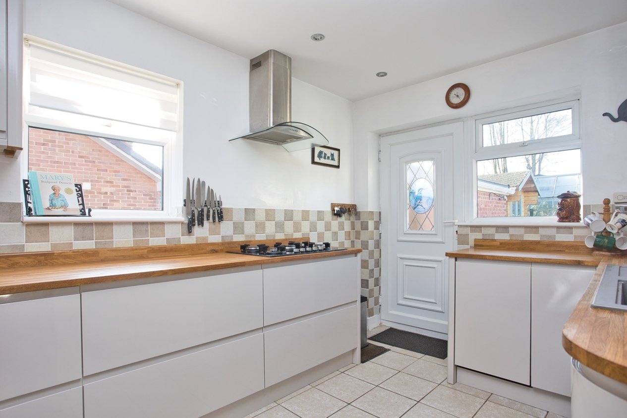 Properties Under Offer in Vicarage Lane Sholden