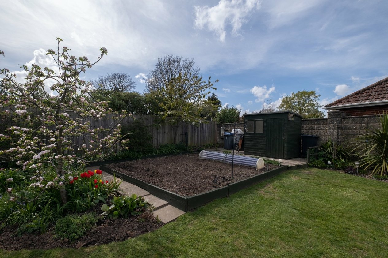 Properties Under Offer in Vicarage Lane Sholden