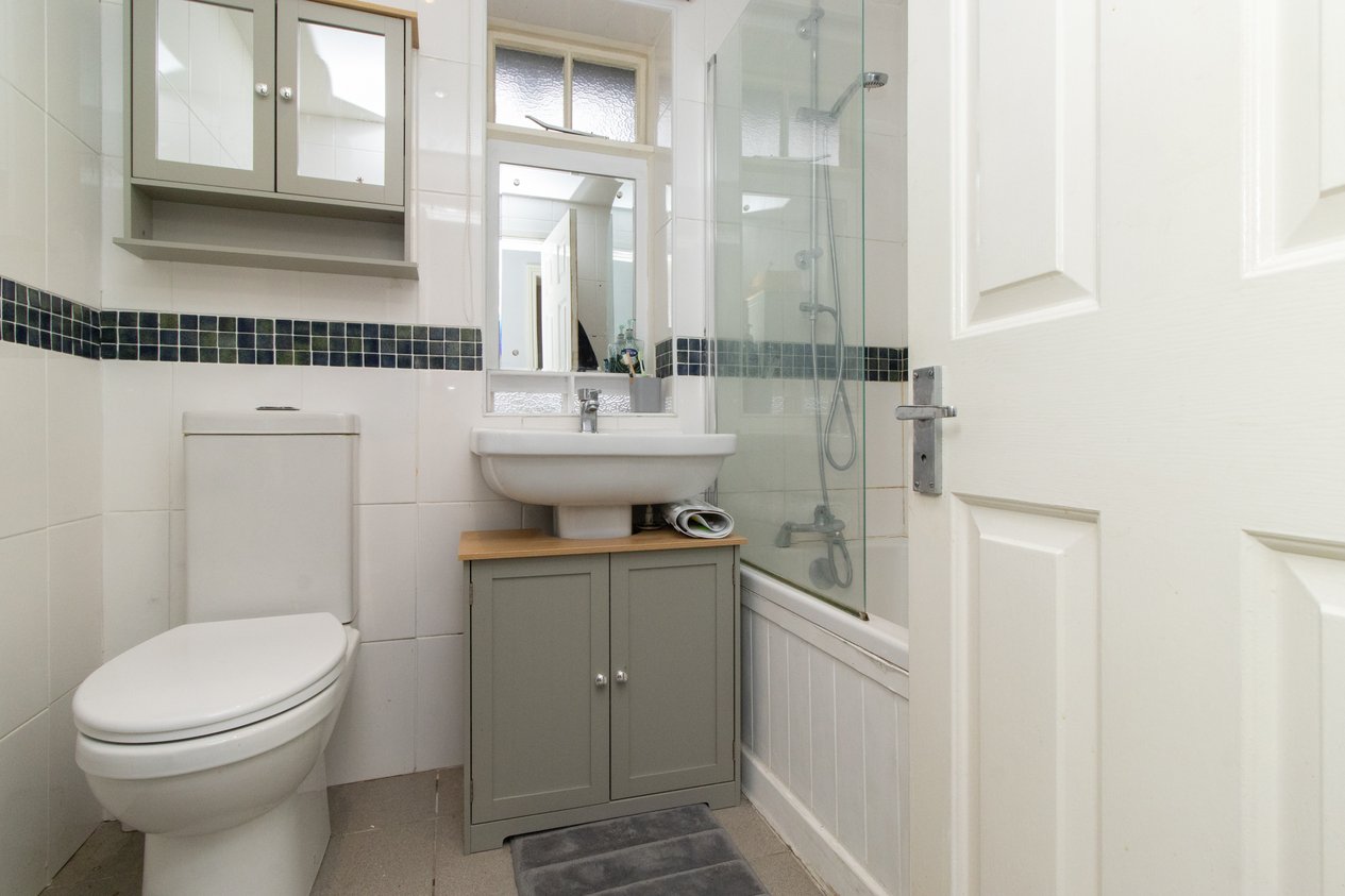 Properties Under Offer in Vicarage Place Margate