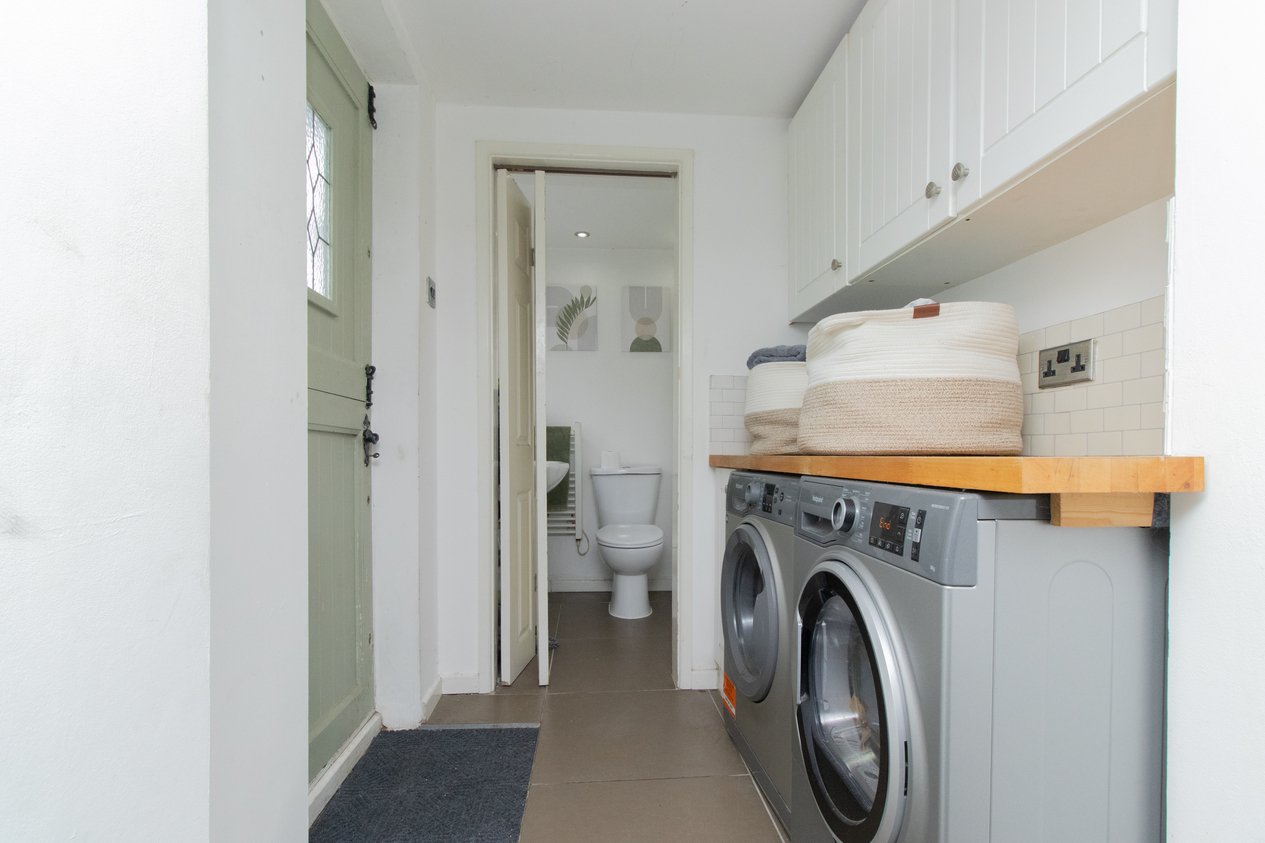 Properties Under Offer in Vicarage Place Margate