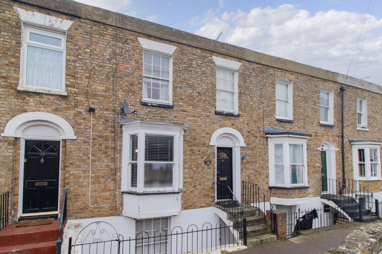 Properties Under Offer in Vicarage Place Margate