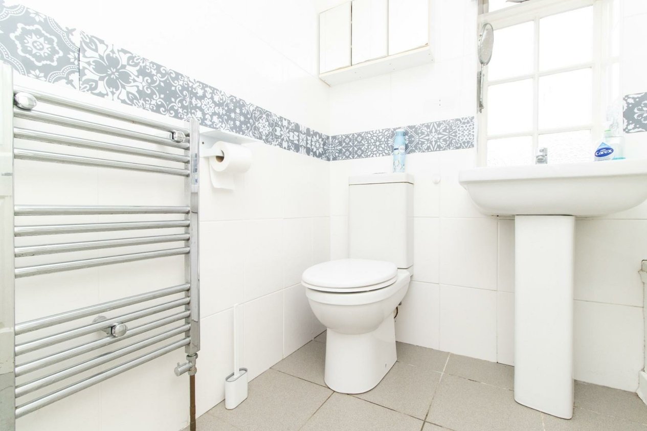 Properties Under Offer in Vicarage Place Margate