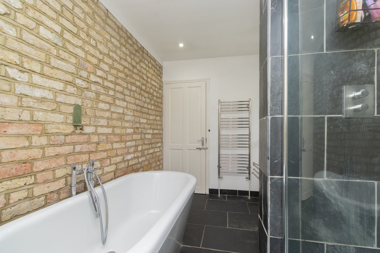 Properties Under Offer in Victoria Avenue Margate