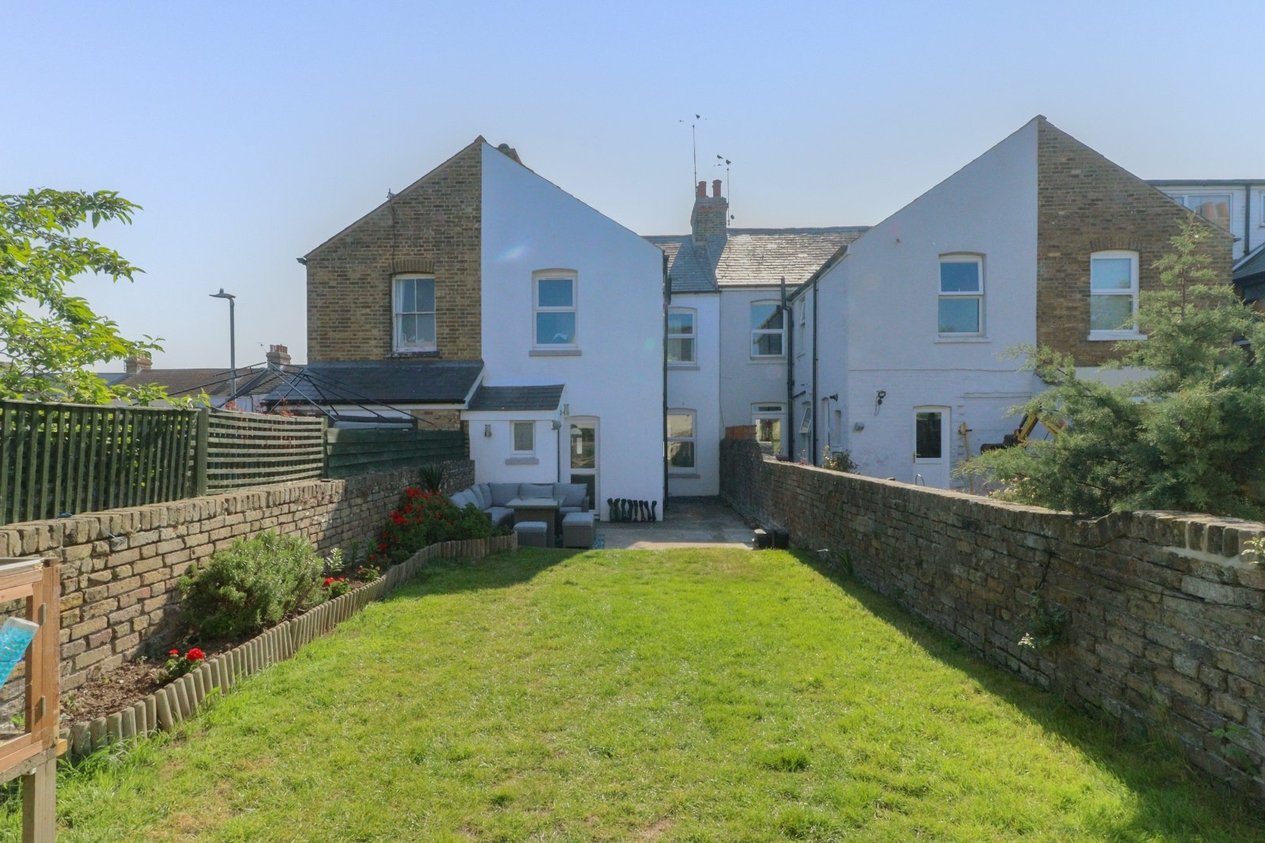 Properties For Sale in Victoria Avenue Westgate-On-Sea
