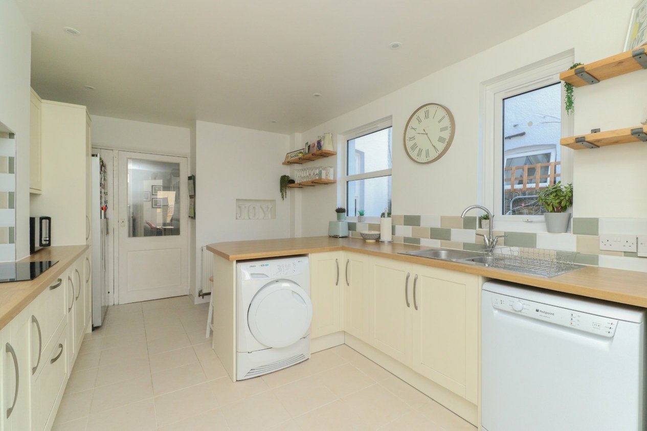 Properties For Sale in Victoria Avenue Westgate-On-Sea