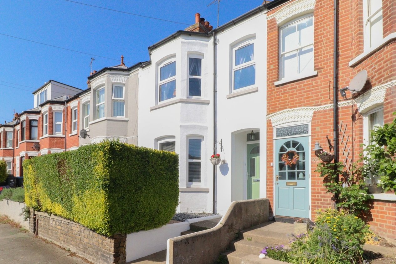 Properties For Sale in Victoria Avenue Westgate-On-Sea