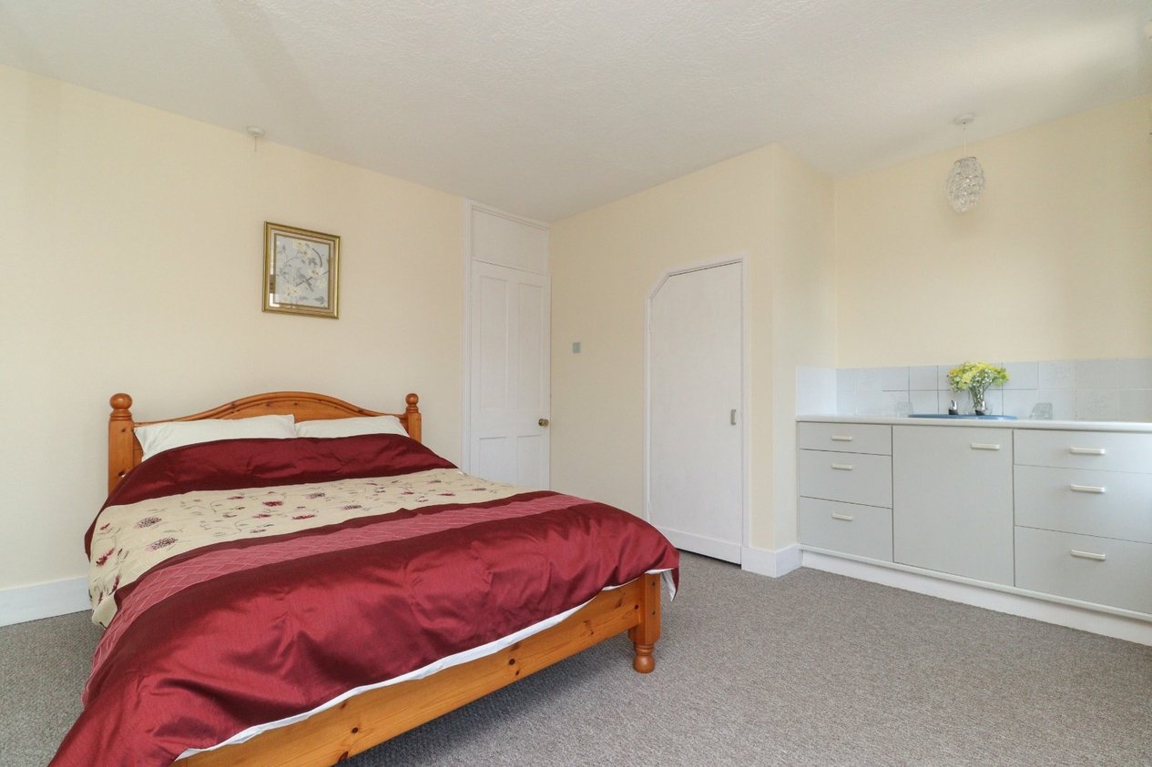 Properties Under Offer in Victoria Avenue Westgate-On-Sea