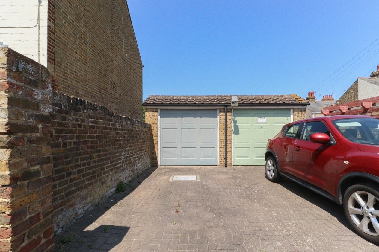 Properties Under Offer in Victoria Avenue Westgate-On-Sea