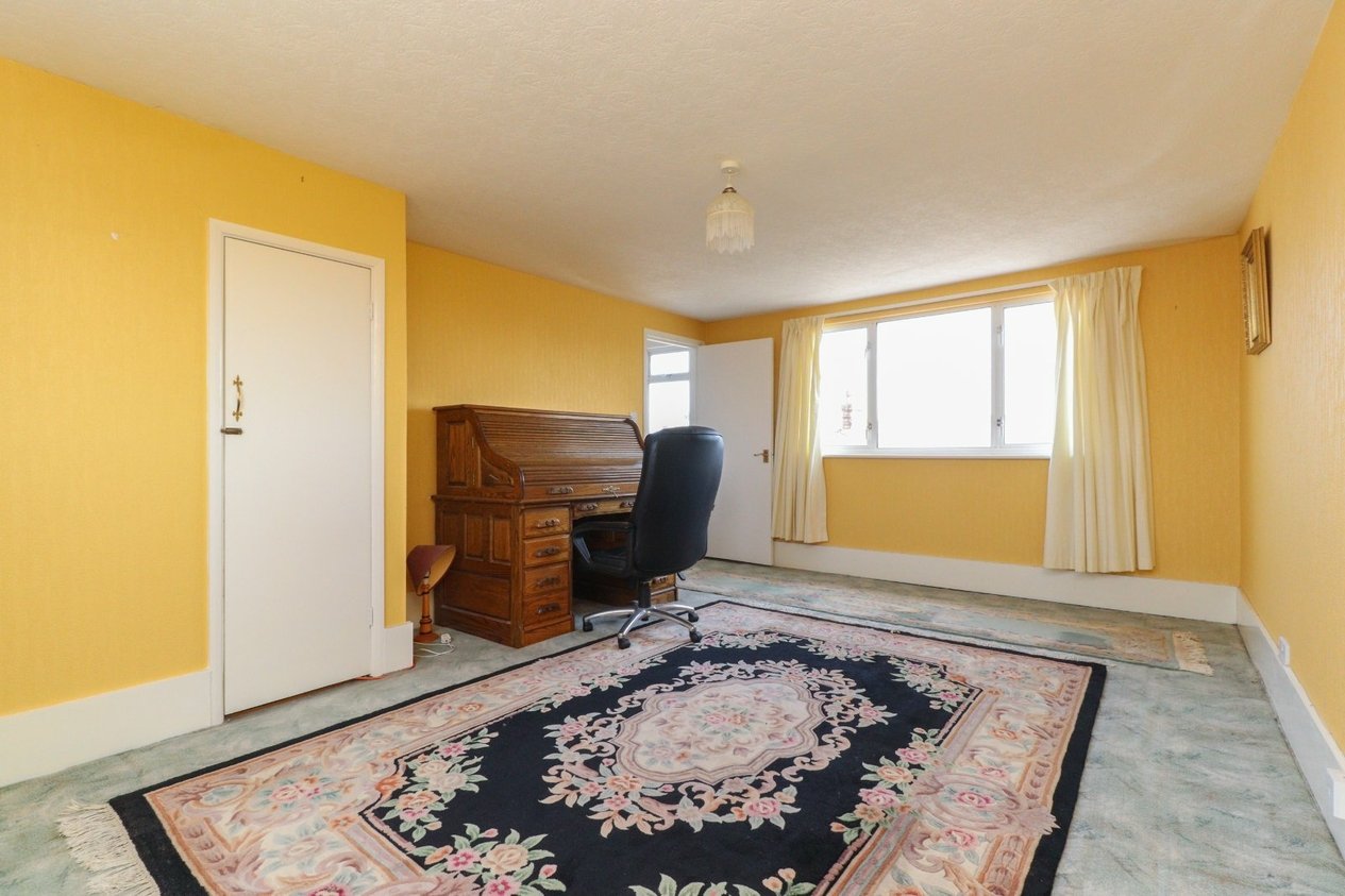 Properties Under Offer in Victoria Avenue Westgate-On-Sea