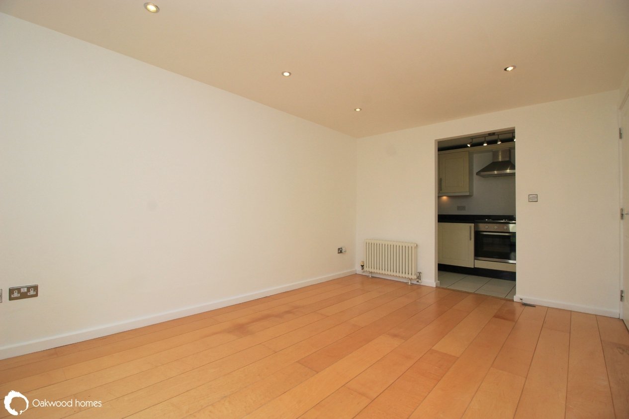 Properties Under Offer in Victoria Court Royal Sea Bathing , Canterbury Road