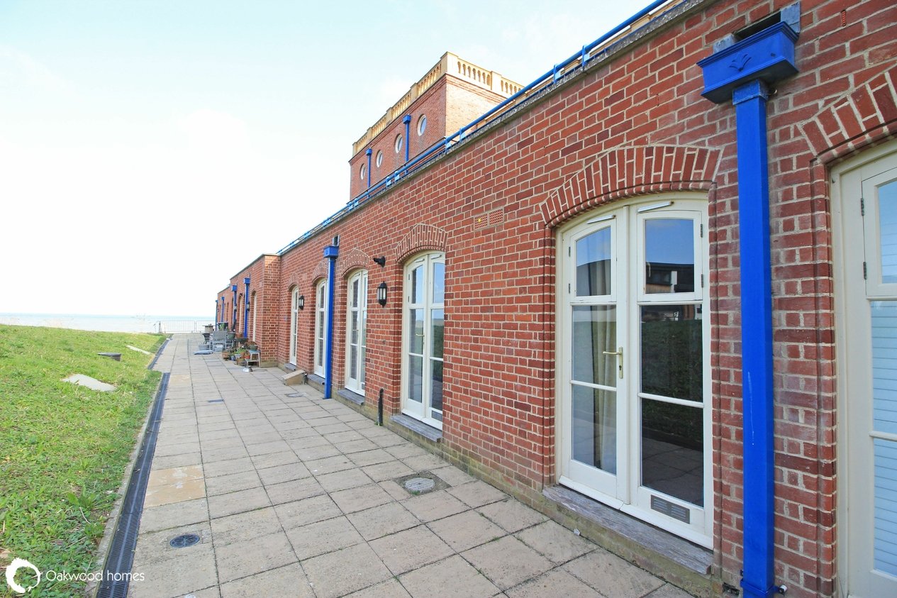Properties Under Offer in Victoria Court Royal Sea Bathing , Canterbury Road