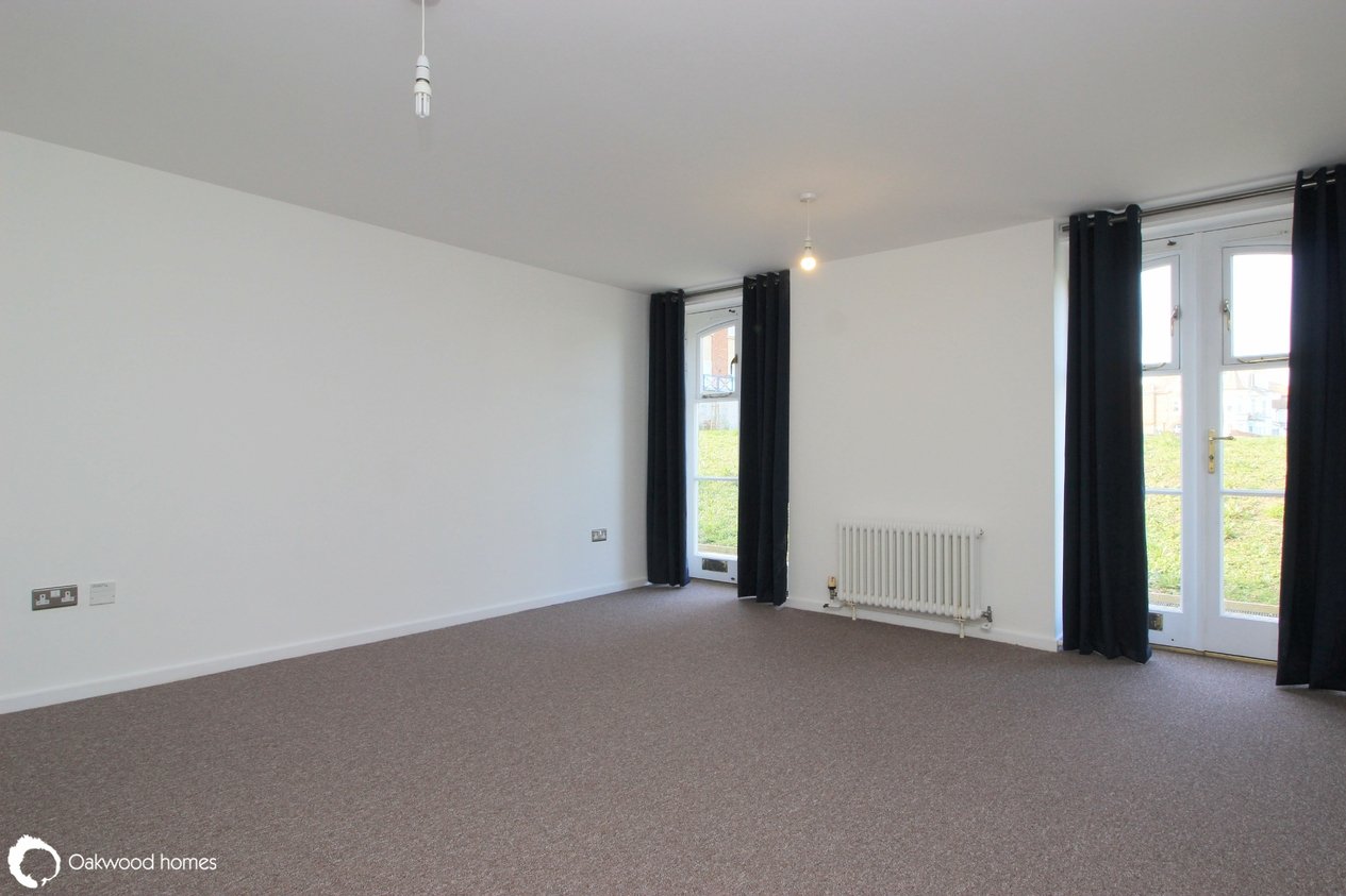 Properties Under Offer in Victoria Court Royal Sea Bathing , Canterbury Road