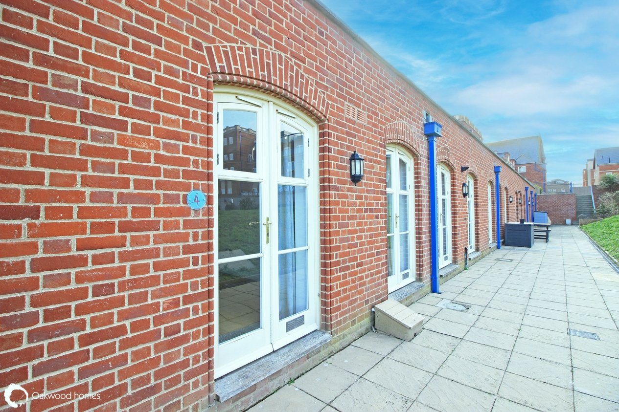 Properties Under Offer in Victoria Court Royal Sea Bathing , Canterbury Road