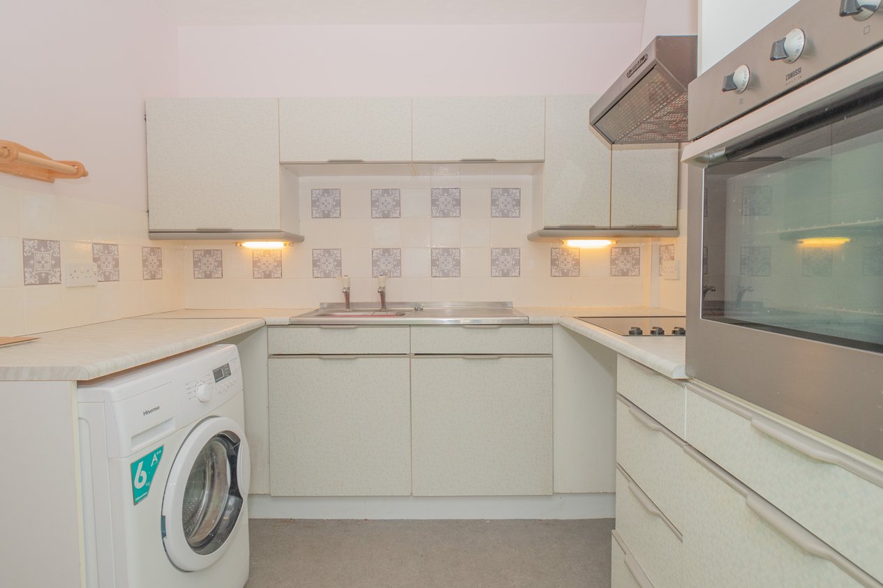 Properties Under Offer in Victoria Parade Ramsgate