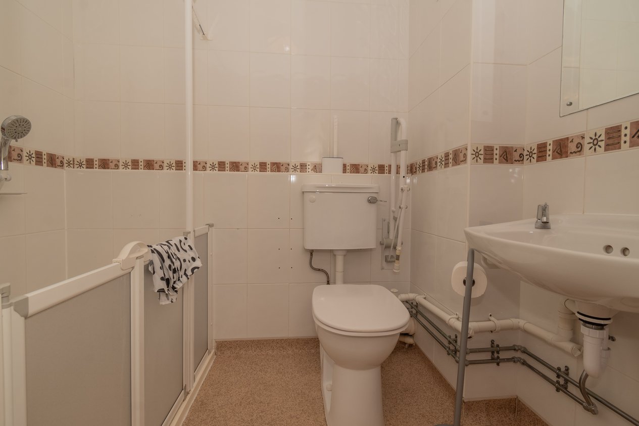 Properties For Sale in Victoria Parade Ramsgate