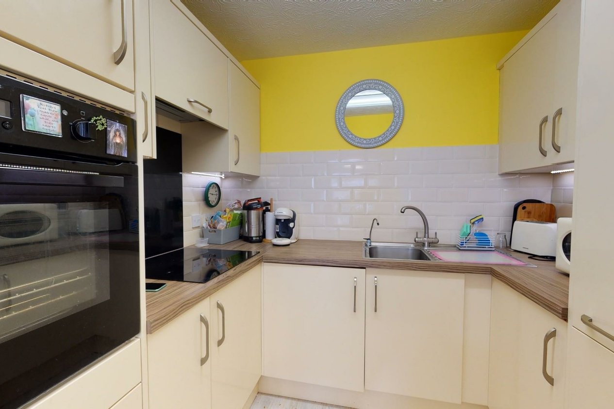 Properties For Sale in Victoria Parade Ramsgate