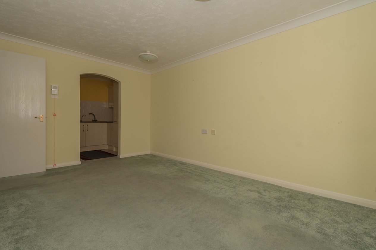 Properties For Sale in Victoria Parade Ramsgate