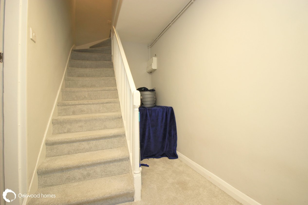 Properties Under Offer in Victoria Road 
