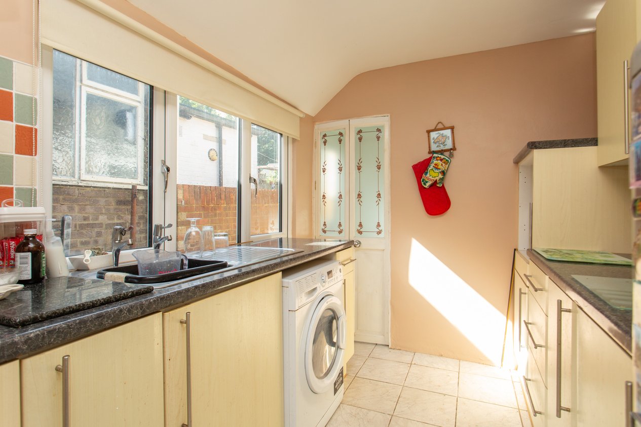 Properties Under Offer in Victoria Street Dover