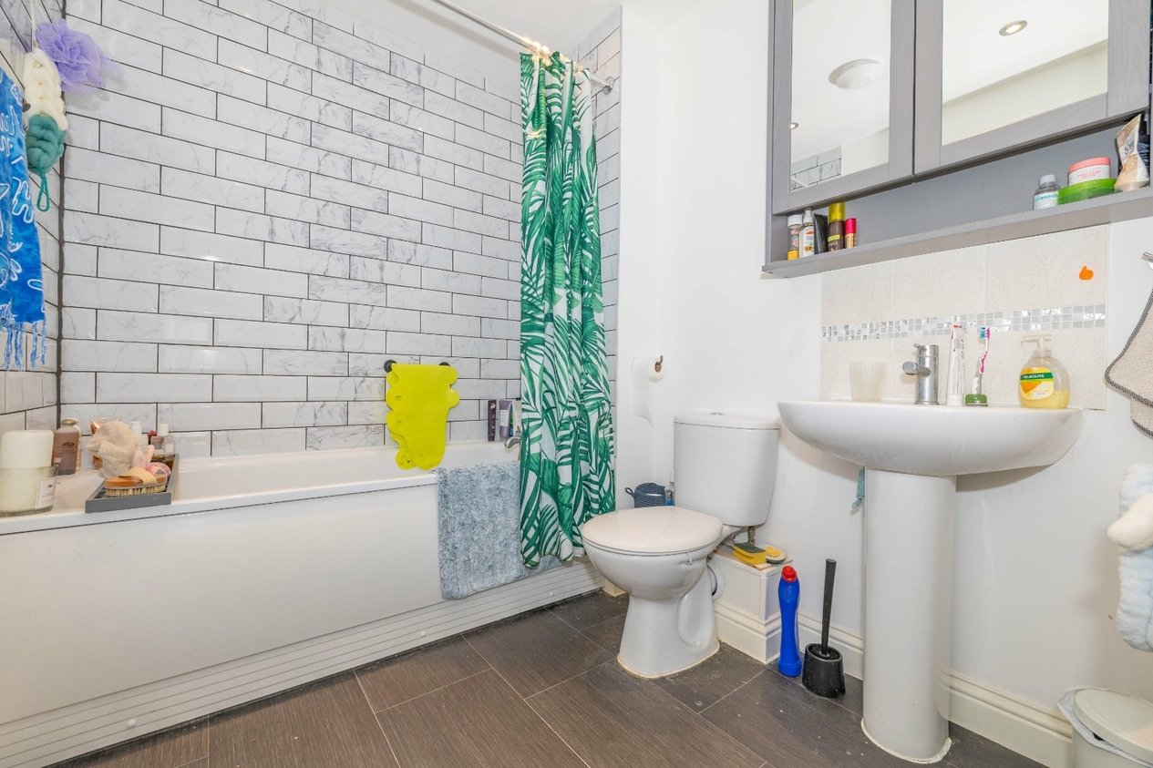 Properties For Sale in Villiers Road Canterbury