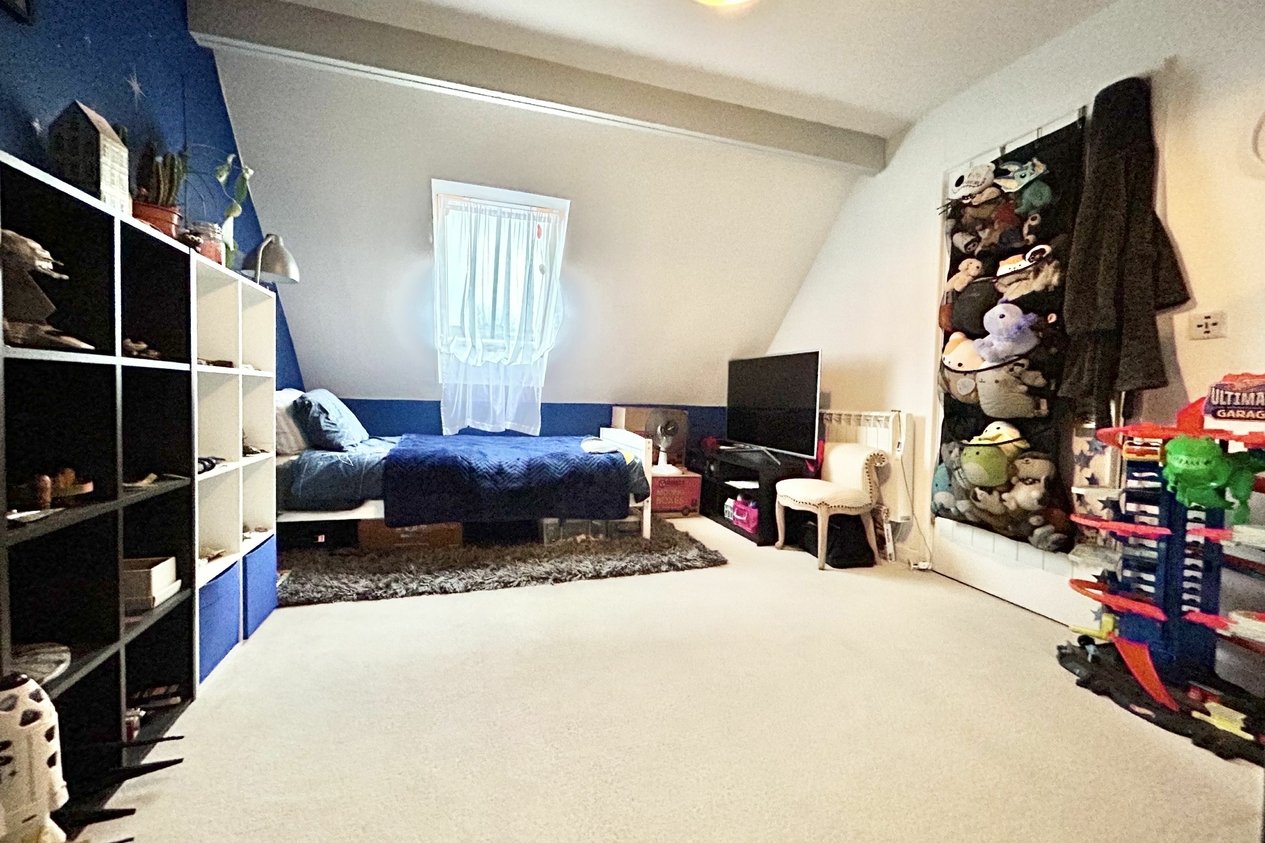 Properties For Sale in Vincent Farm Courtyard Manston