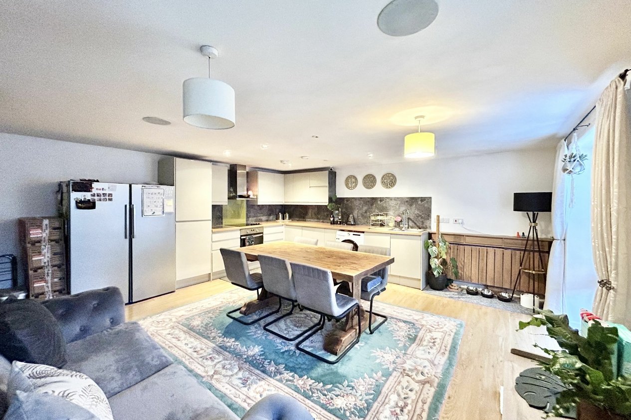Properties For Sale in Vincent Farm Courtyard Manston
