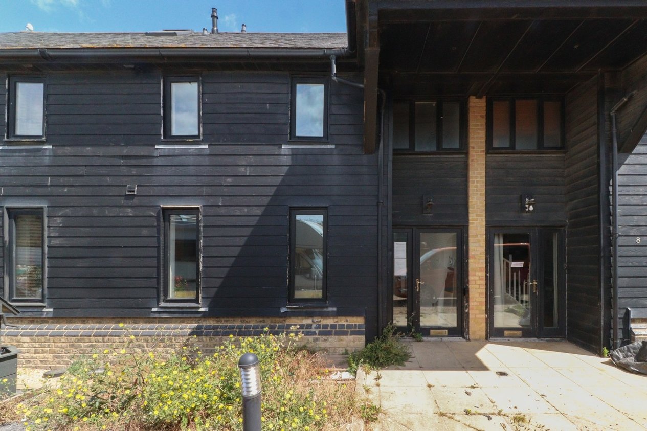 Properties For Sale in Vincent Farm Mews Margate