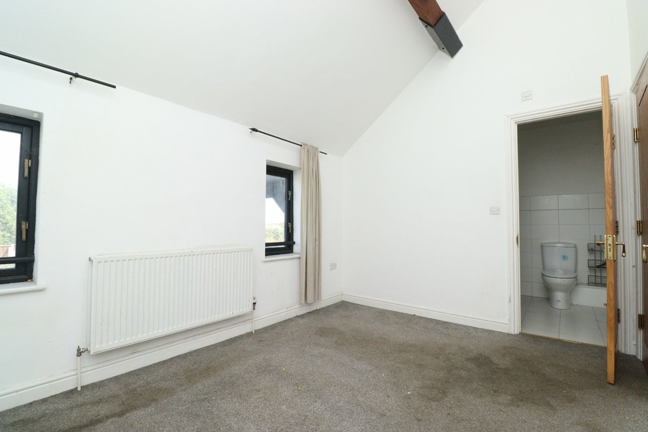 Properties For Sale in Vincent Farm Mews Margate