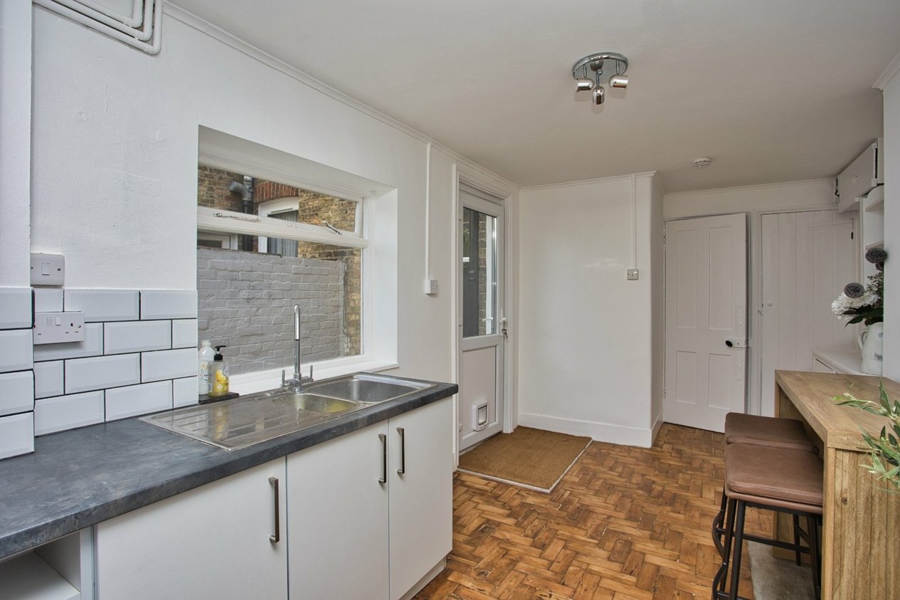 Properties For Sale in Warren Road Folkestone