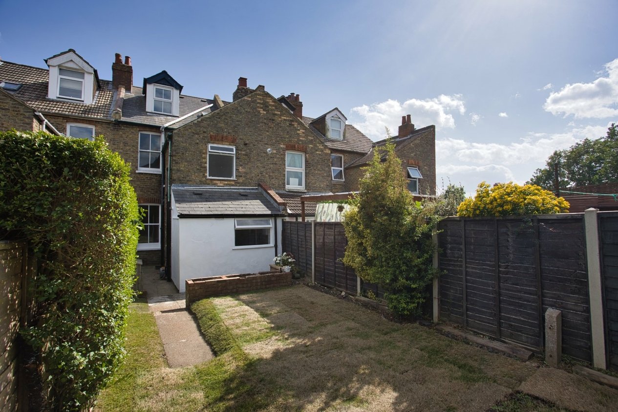 Properties For Sale in Warren Road Folkestone