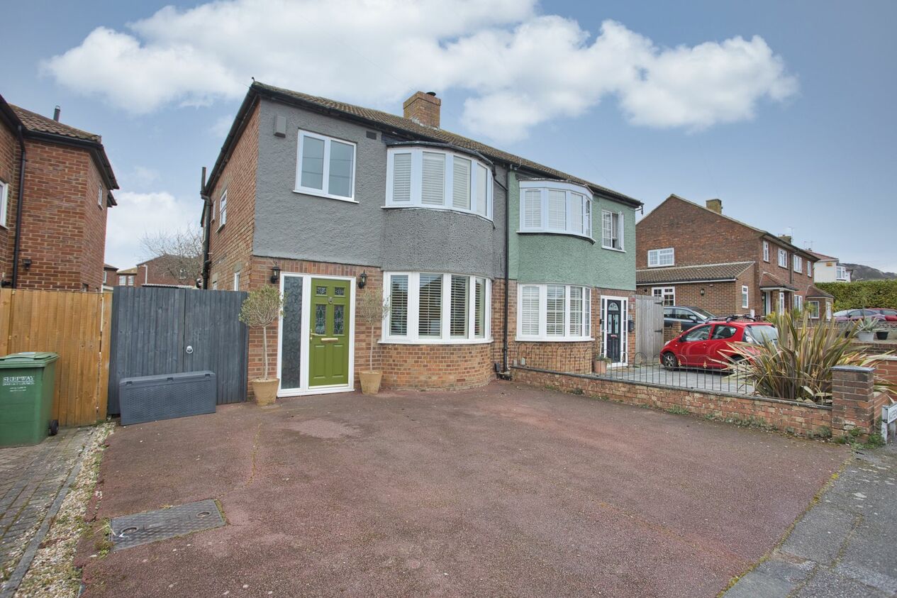 Properties For Sale in Warren Way  Folkestone