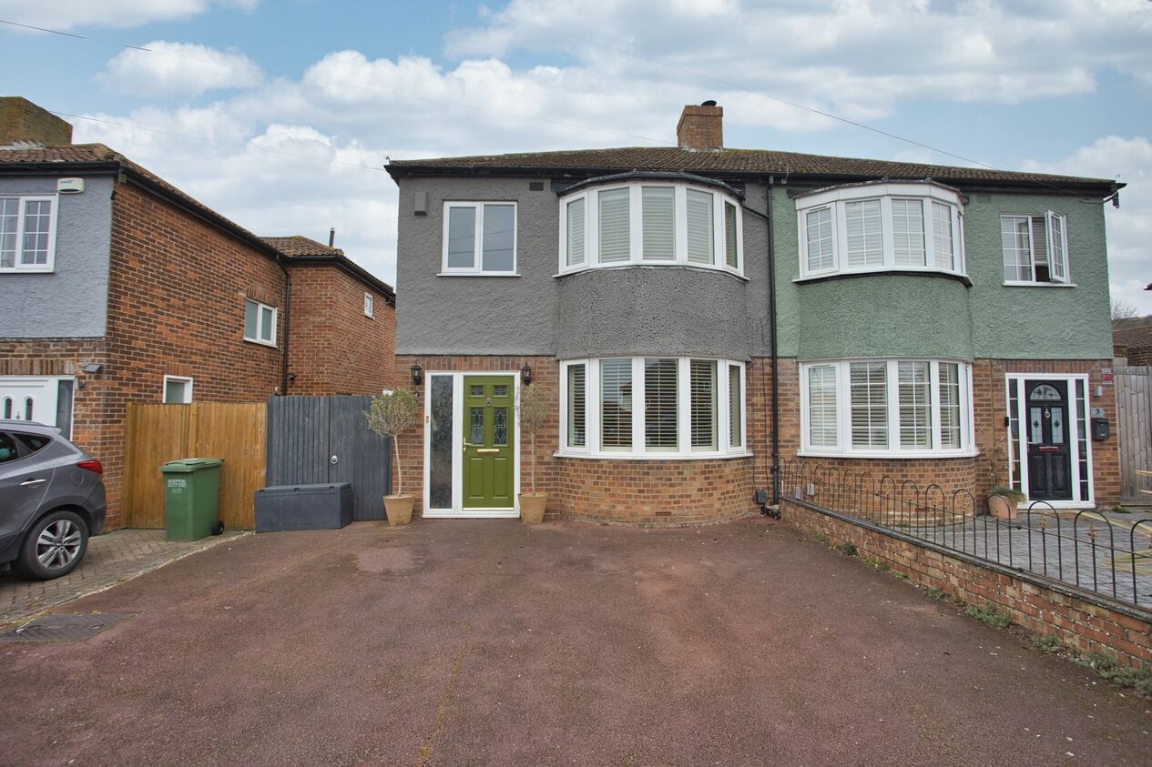 Properties For Sale in Warren Way  Folkestone