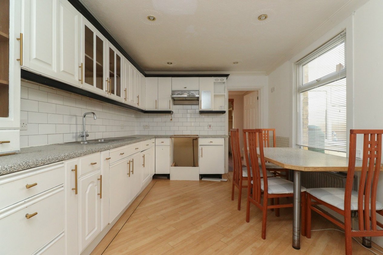 Properties For Sale in Warwick Road Cliftonville