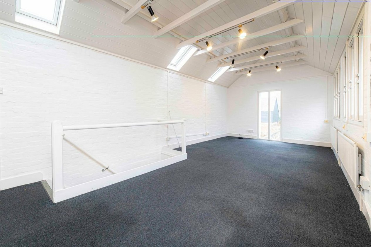 Properties To Let in Watling Street Canterbury