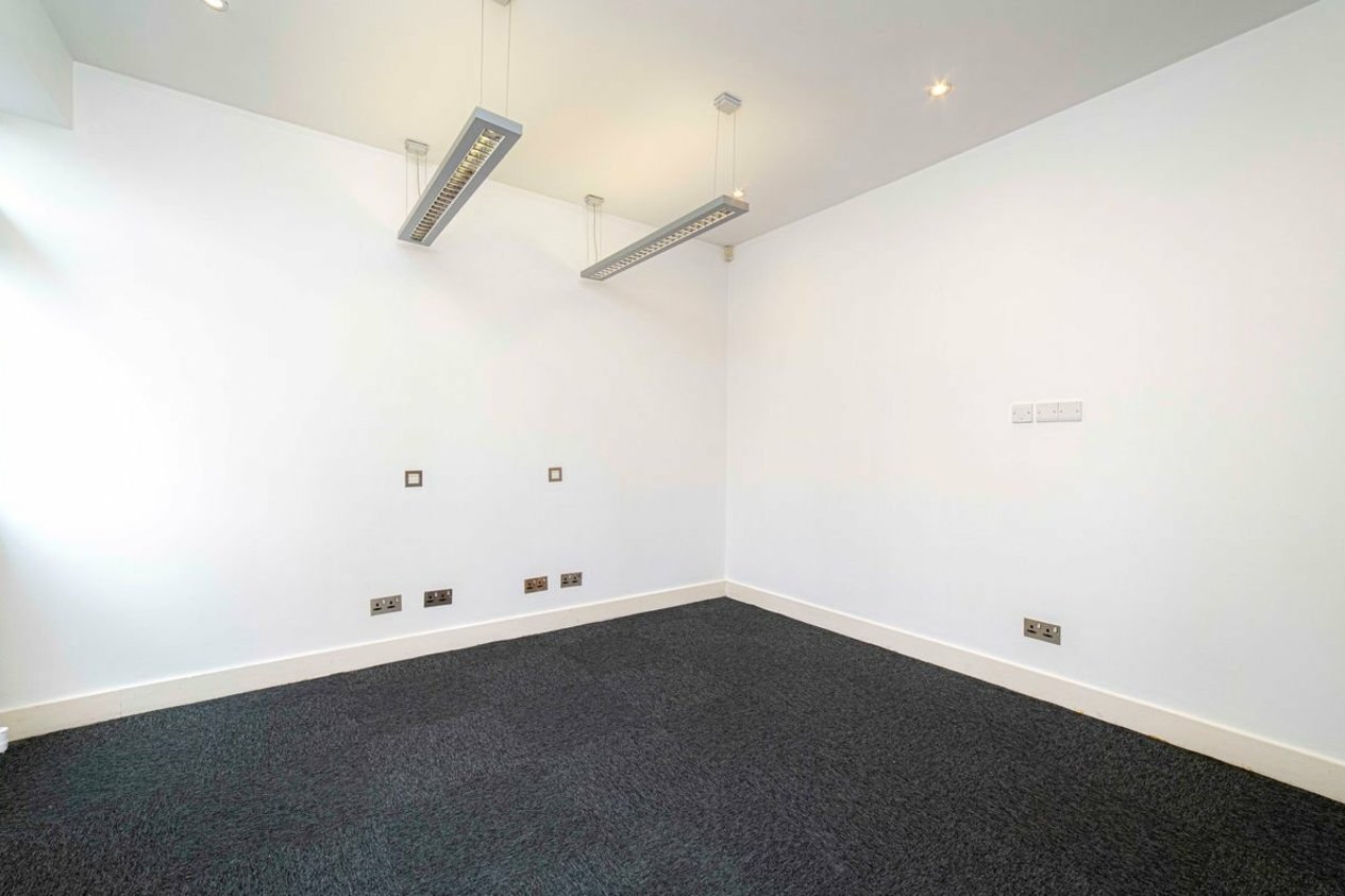 Properties To Let in Watling Street Canterbury